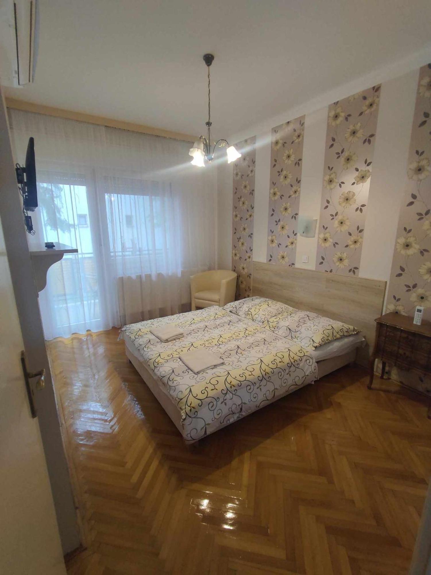 Ildiko Apartman Hajduszoboszlo Exterior photo